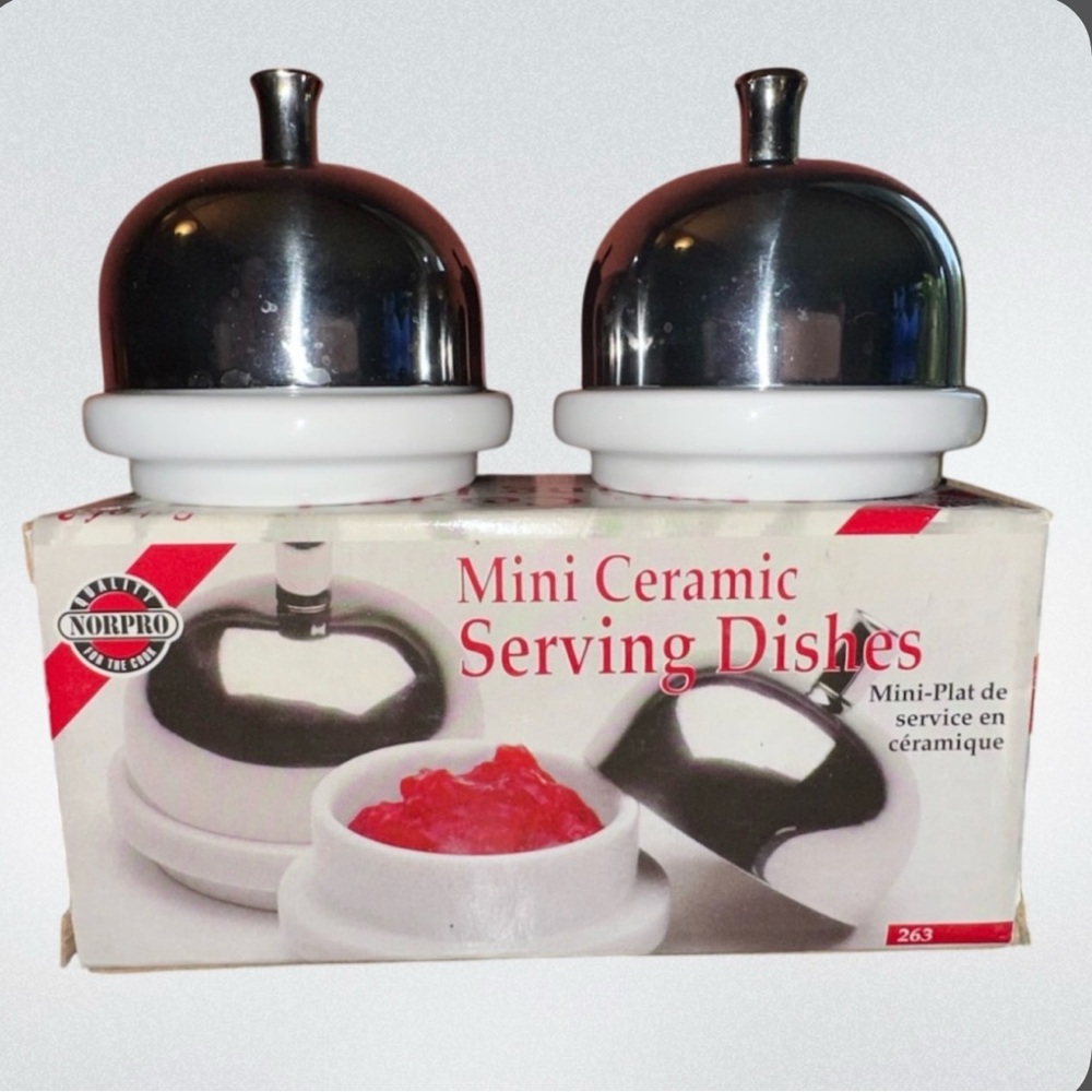 NORPRO‎ Mini Ceramic Serving Dishes (2) With 18/10 Stainless Steel Lids Vintage